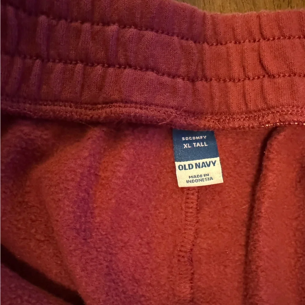 Old navy straight leg sweatpants - Picture 5 of 6